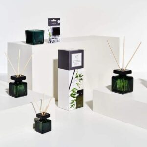 Essentials kaars 125g Black Bamboo - Afbeelding 2